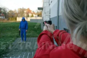 Paralizator elektryczny typu TASER w samoobronie – legalność, technika, skuteczność