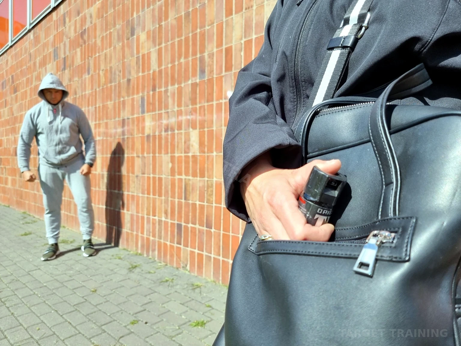 Podstawy prawne i psychologiczne samoobrony – środki techniczne