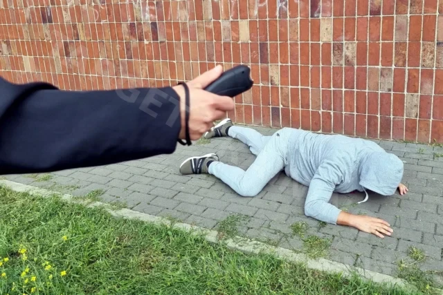 Paralizator elektryczny w samoobronie – legalność, technika, skuteczność